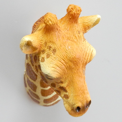 realistic magnet giraffe
